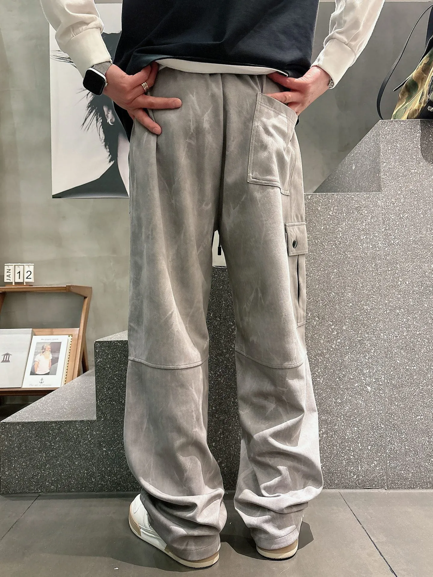 Balenciaga 🆕2026 Autumn and Winter New Arrival Casual Pants! The official website will be released simultaneously. Brand Classic LOGO casual pants, customized fabrics, excellent comfort and strong touch. Highly recognisable, perfect appearance and craftsmanship. Size:M-3XL
